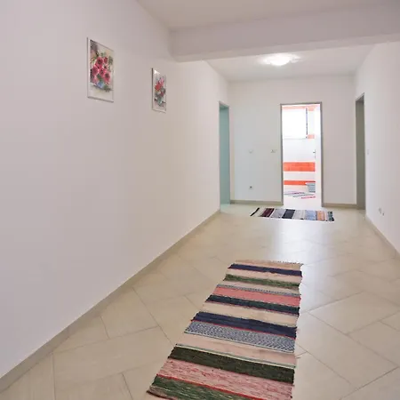Dani Apartment *